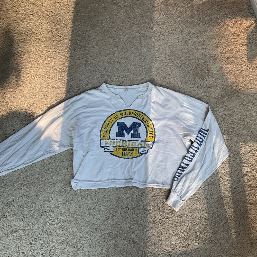 🪸 University of Michigan Cropped Long Sleeve Shirt